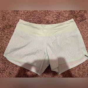 Lululemon Shorts Size 8!🍋 Mint and White Polka Dots